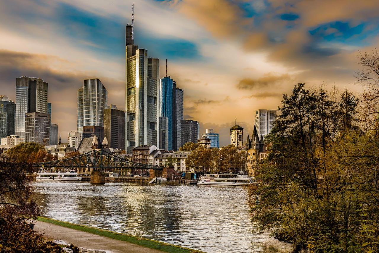 Ramada By Wyndham Frankfurt Central Station Frankfurt am Main Exterior photo